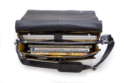 Mountain Metro with Klimt The Kiss